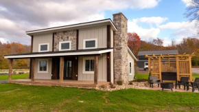 Valley View Resort Cabin 8, 2-Bed, Modern-Luxury with Hot Tub in Canaan Valley, WV